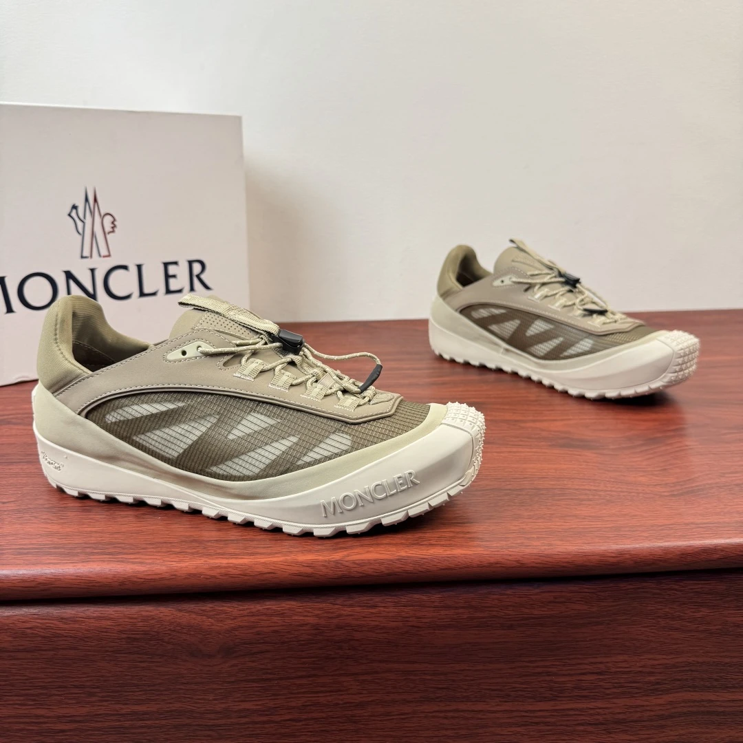 Moncler Sneakers — 54994096