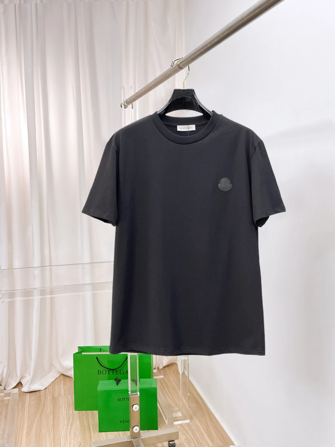 Moncler T-Shirt — c25f1210