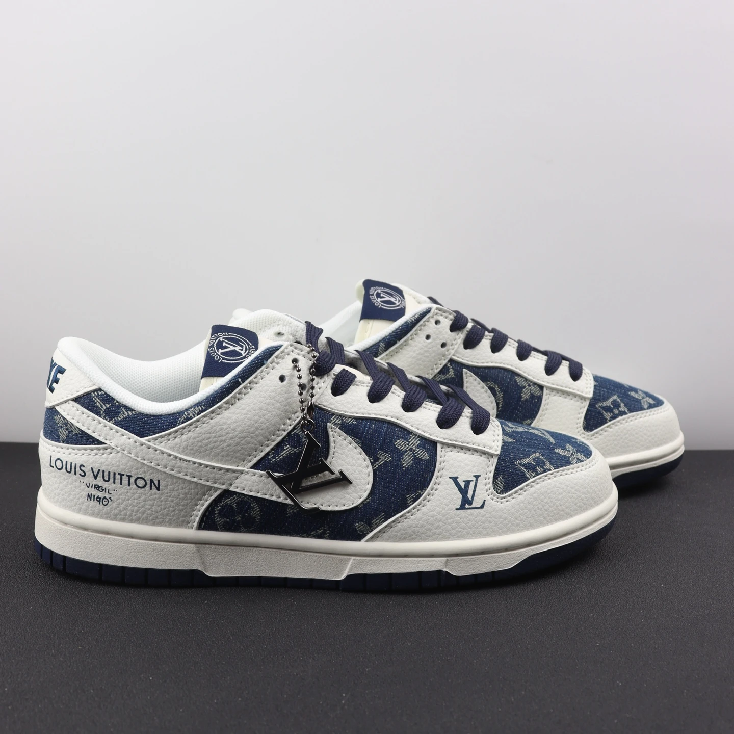 Nike Shoes — 3c95d957