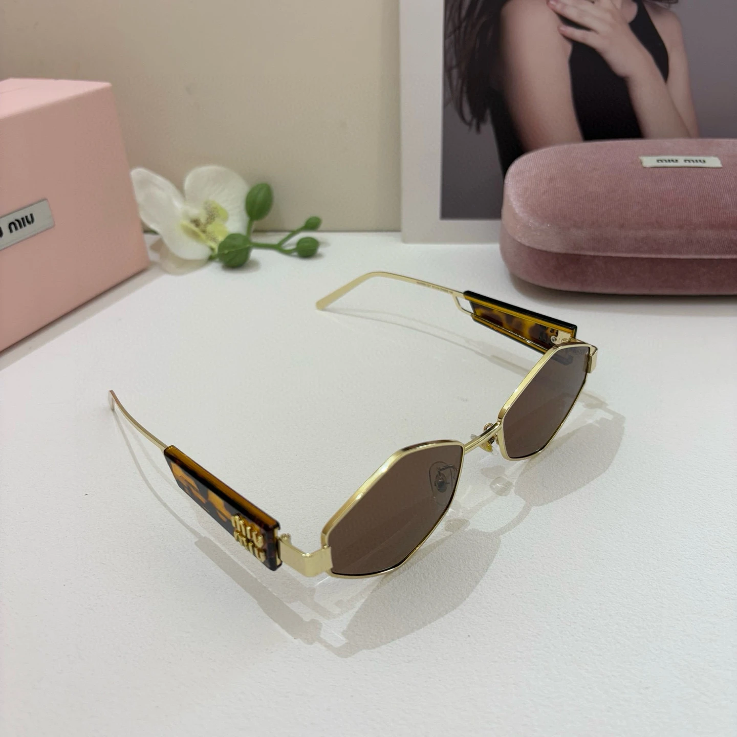 Miu Miu Eyewear — b733df12