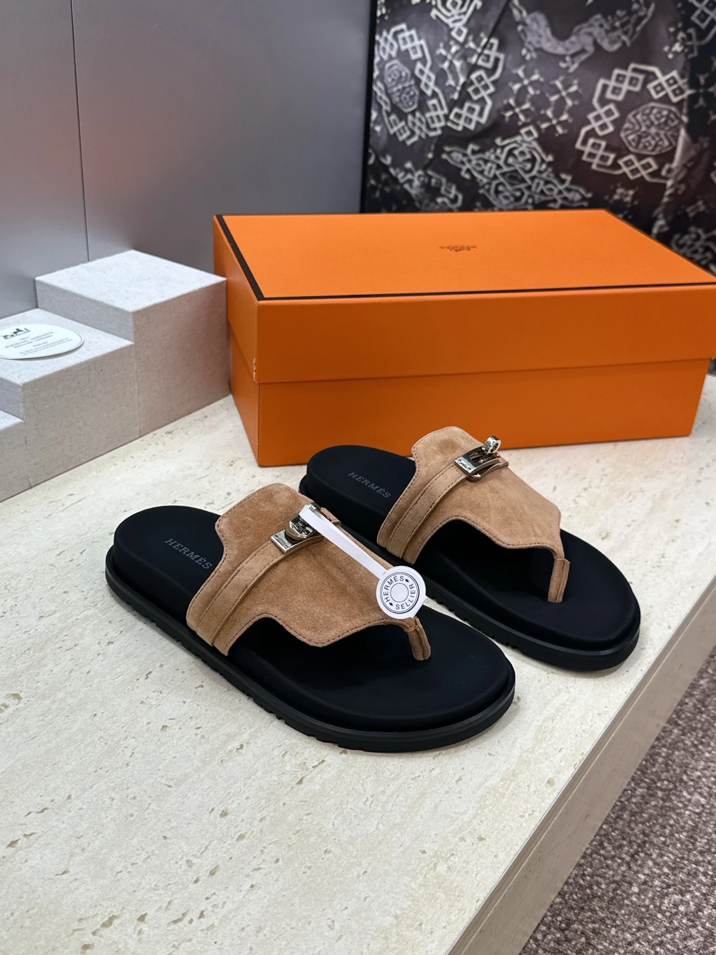 Hermès Slippers — d74047fd