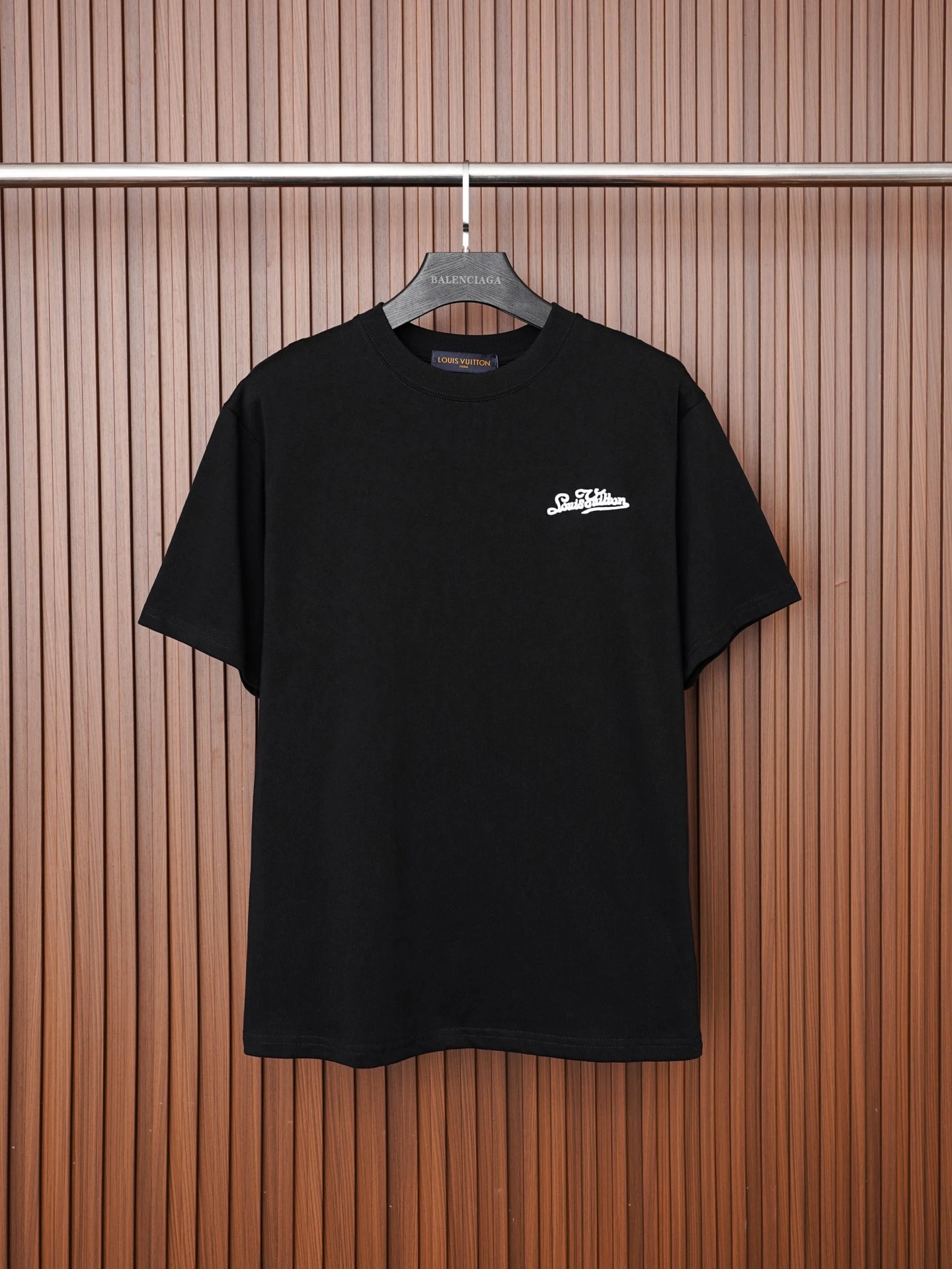 Louis Vuitton T-Shirt — 84f18911