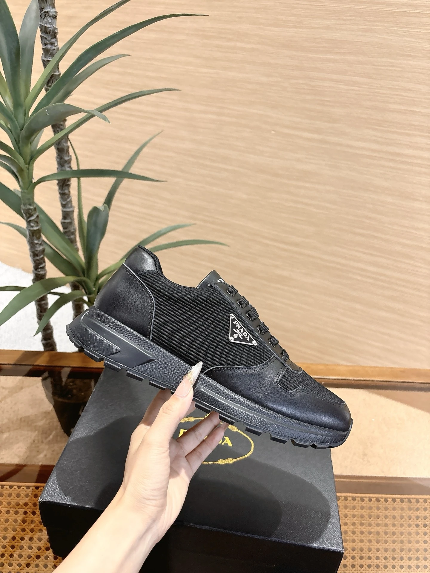 Prada Sneakers — 717ca789