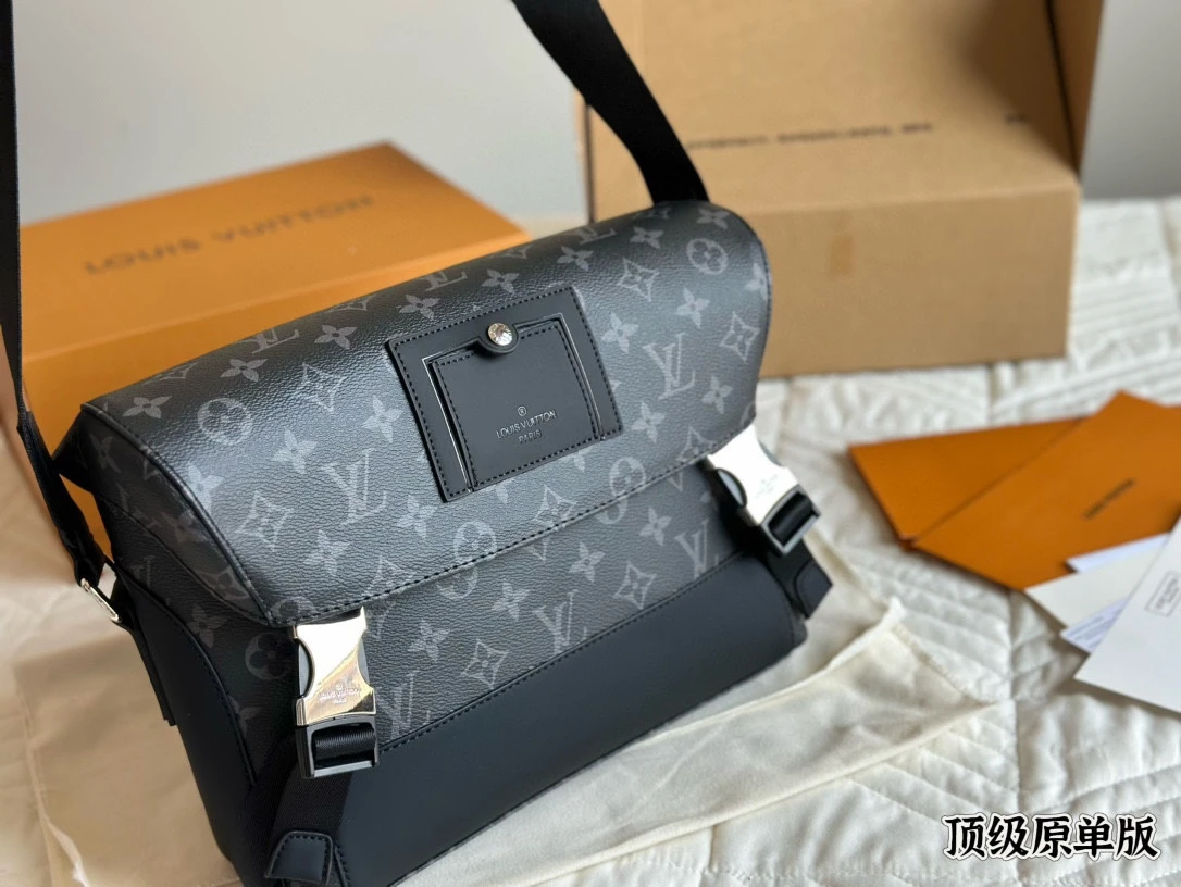 Louis Vuitton Bag — 79c967ad