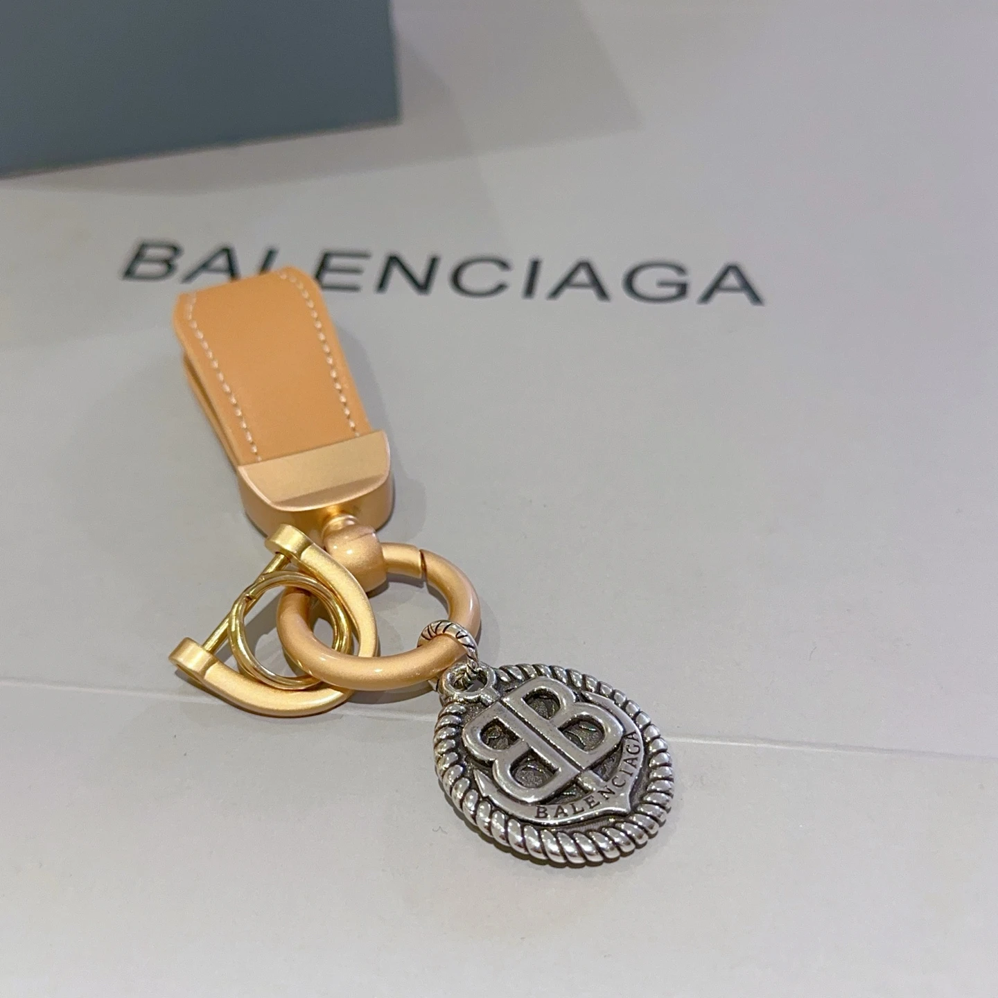 Balenciaga Jewellery — 633ff595