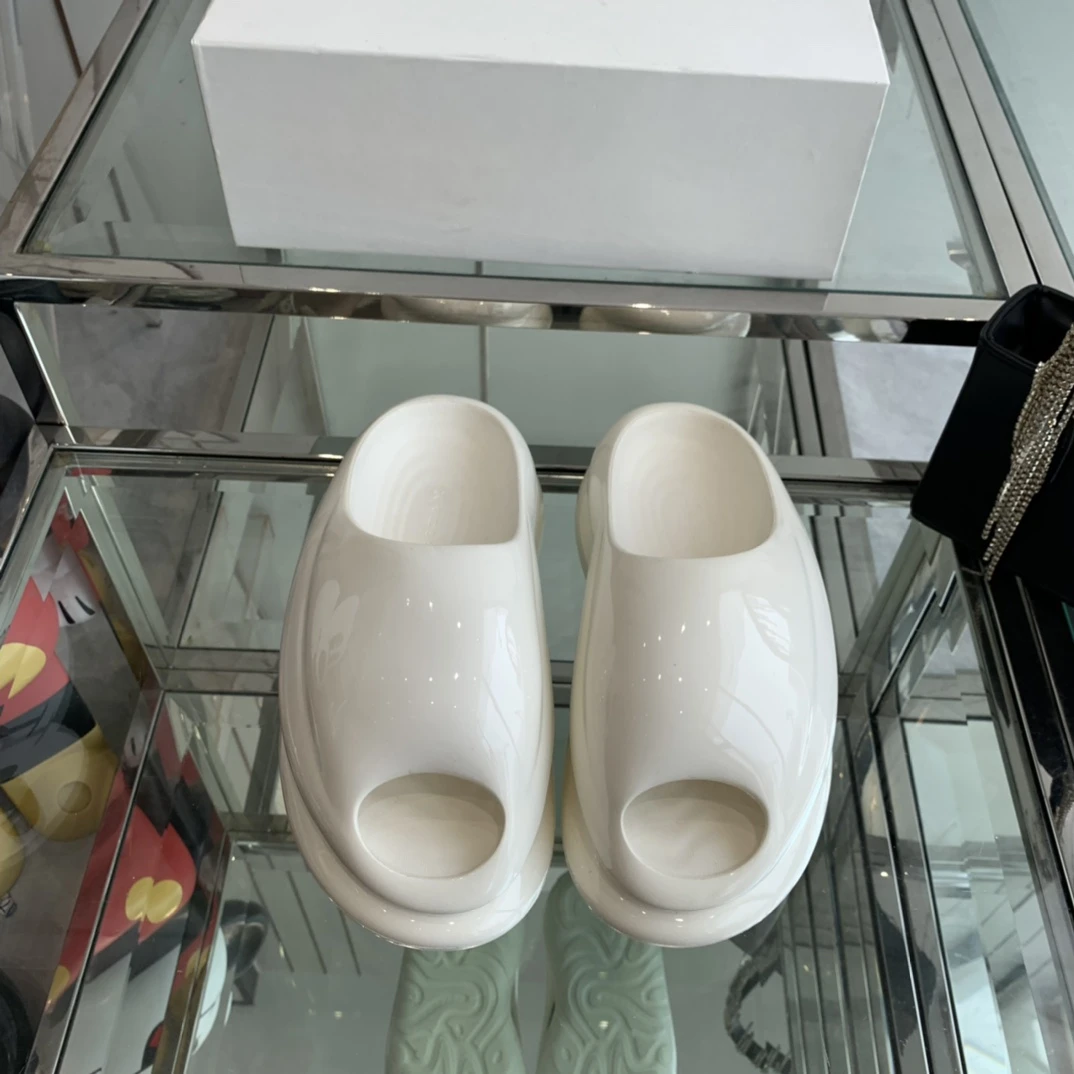XVESSEL Slippers — 6a159e1a