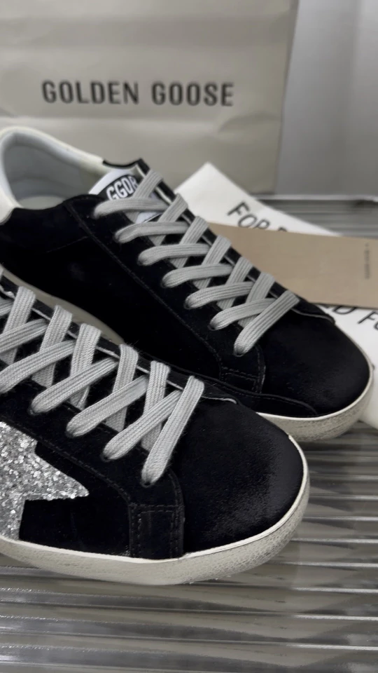 Golden Goose Sneakers — 147ab478