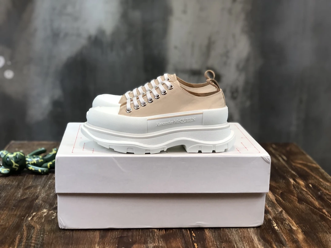 Alexander McQueen Sneakers — 13353d50