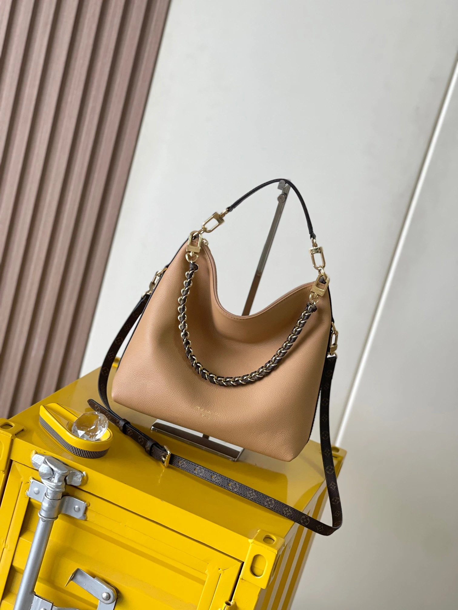 Louis Vuitton Bag — d486befe