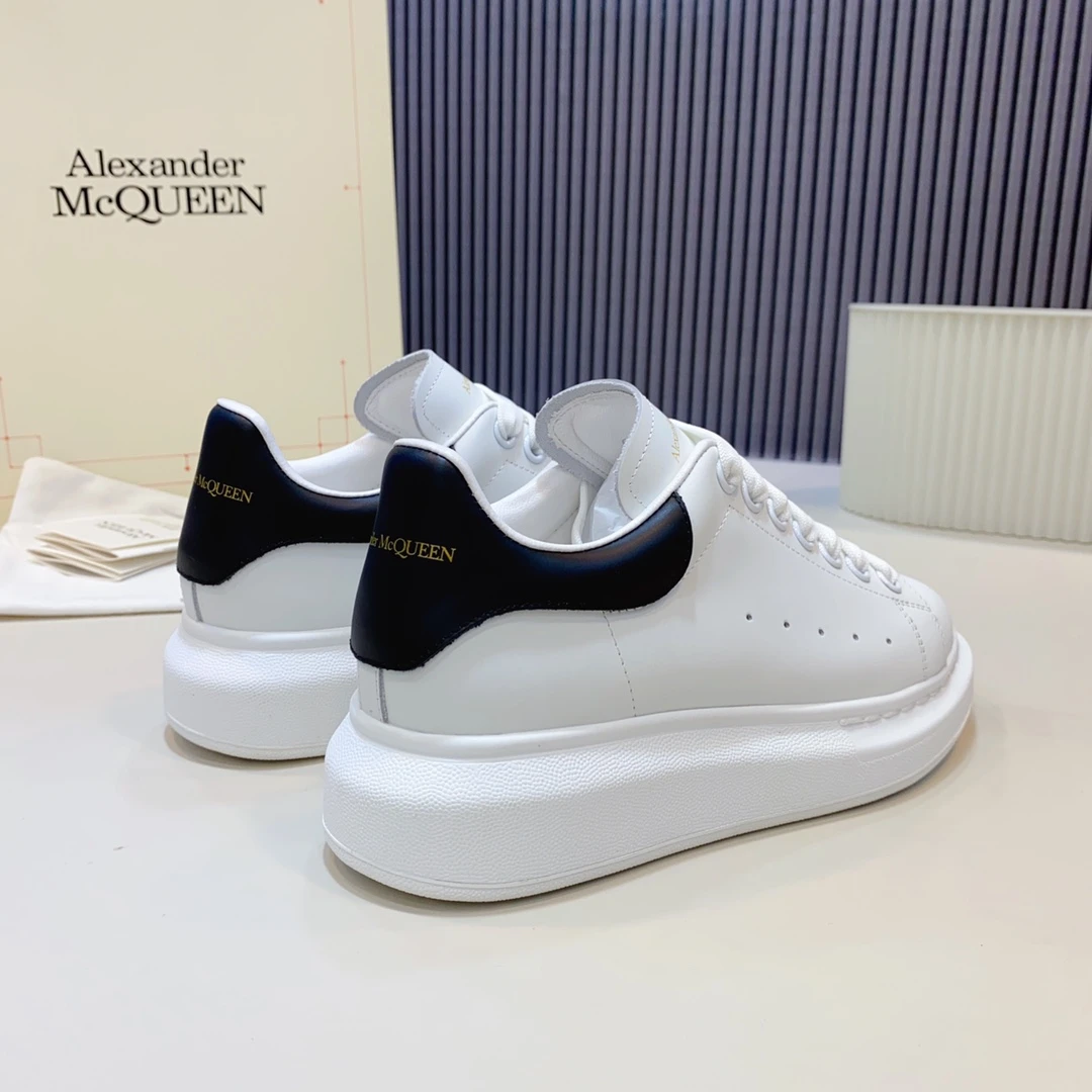 Alexander McQueen Sneakers — 0b407bd7