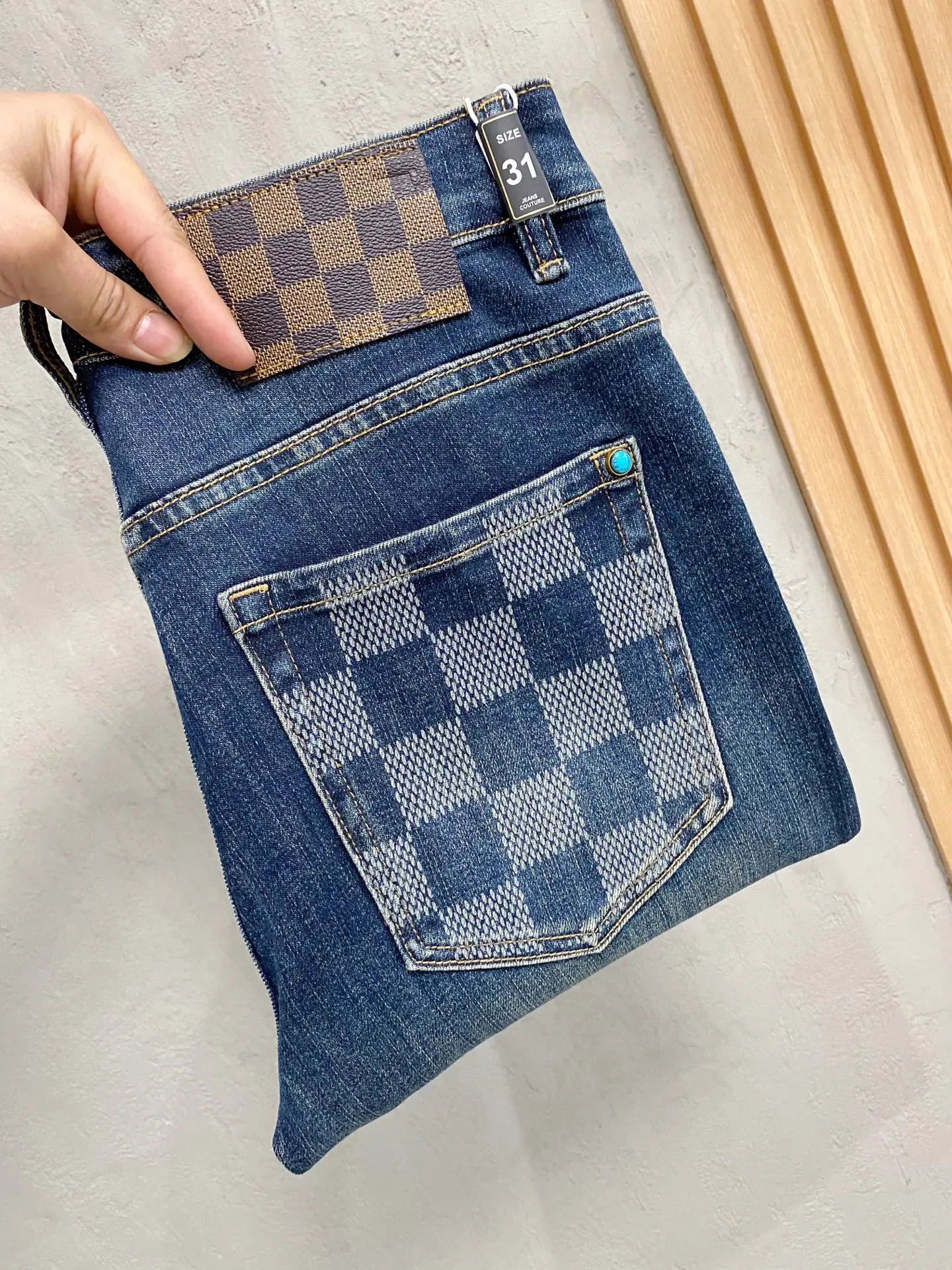 Louis Vuitton Jeans — 240b01f2