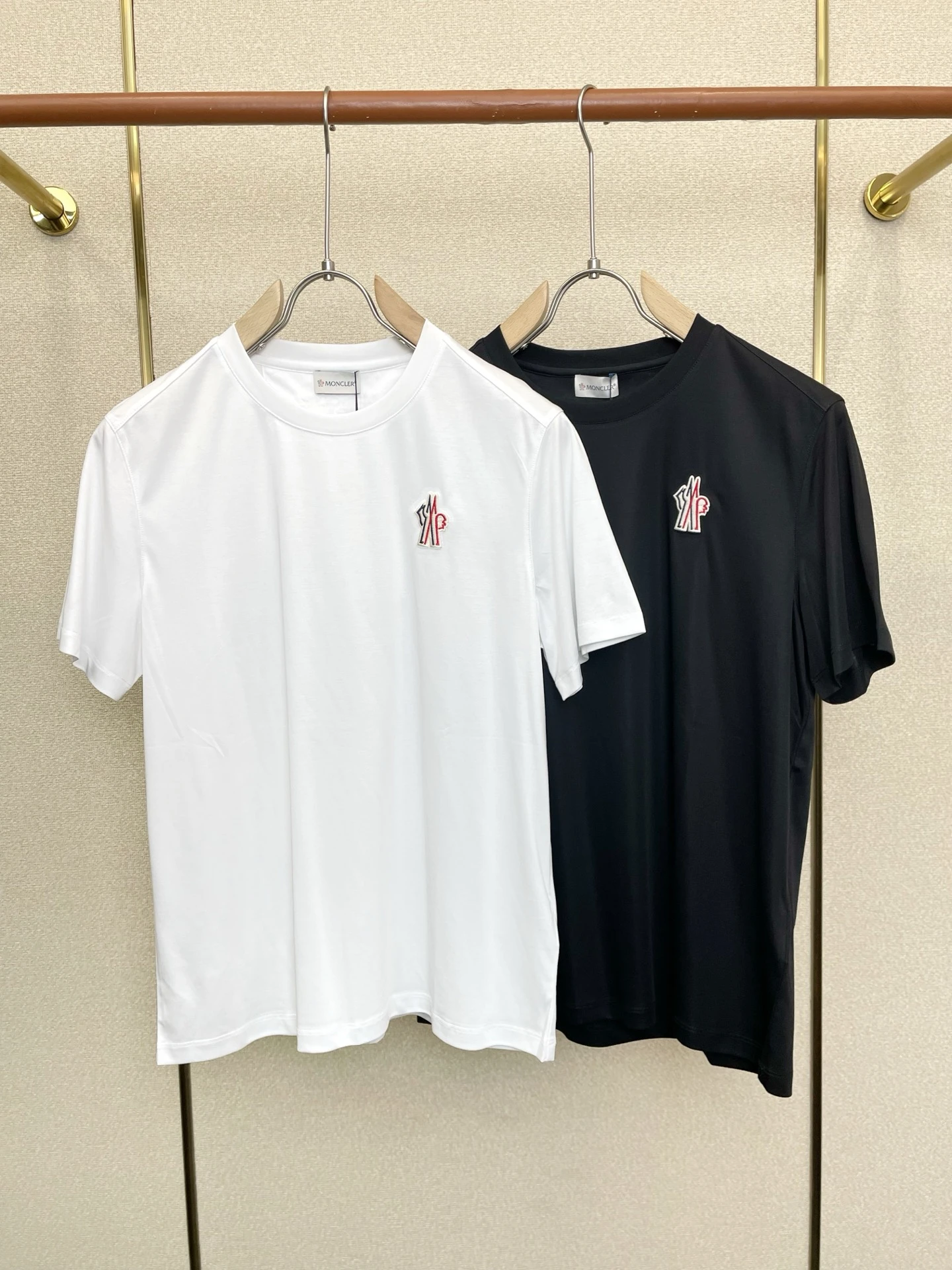 Moncler T-Shirt — 83b7c530