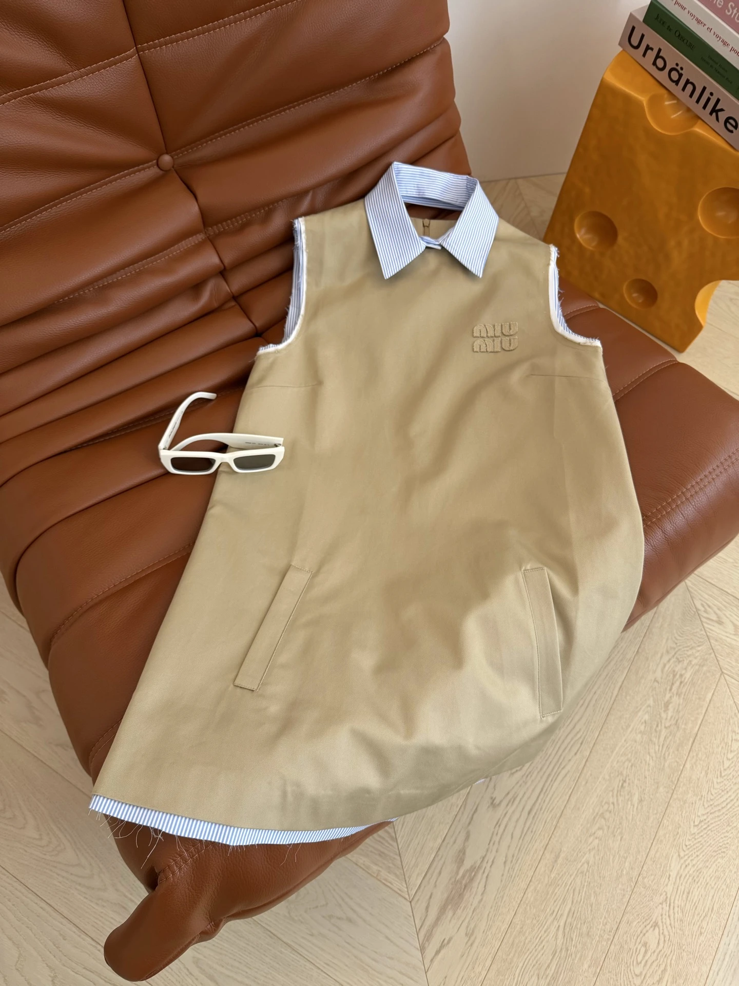 Dresses — 1820d911