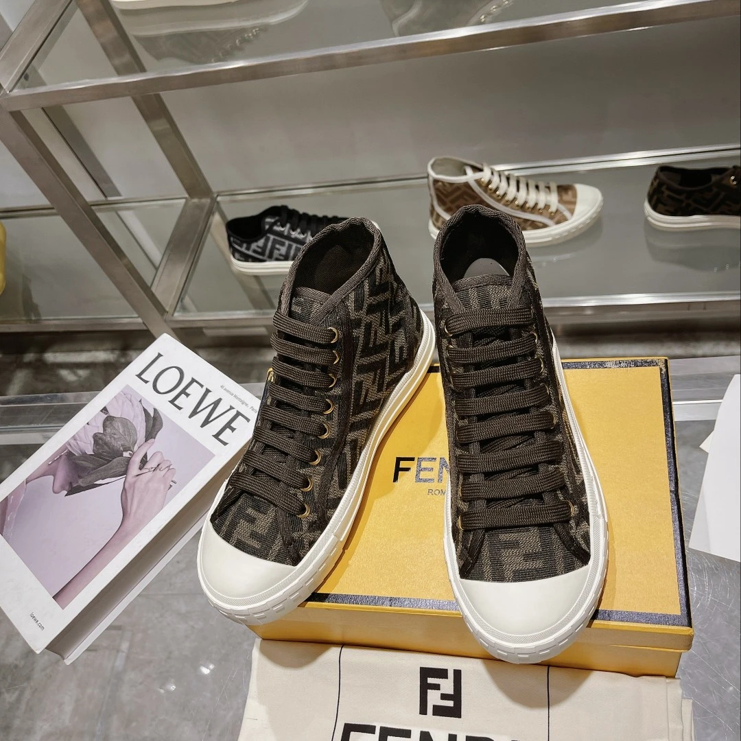 Fendi Sneakers — 0a31e612