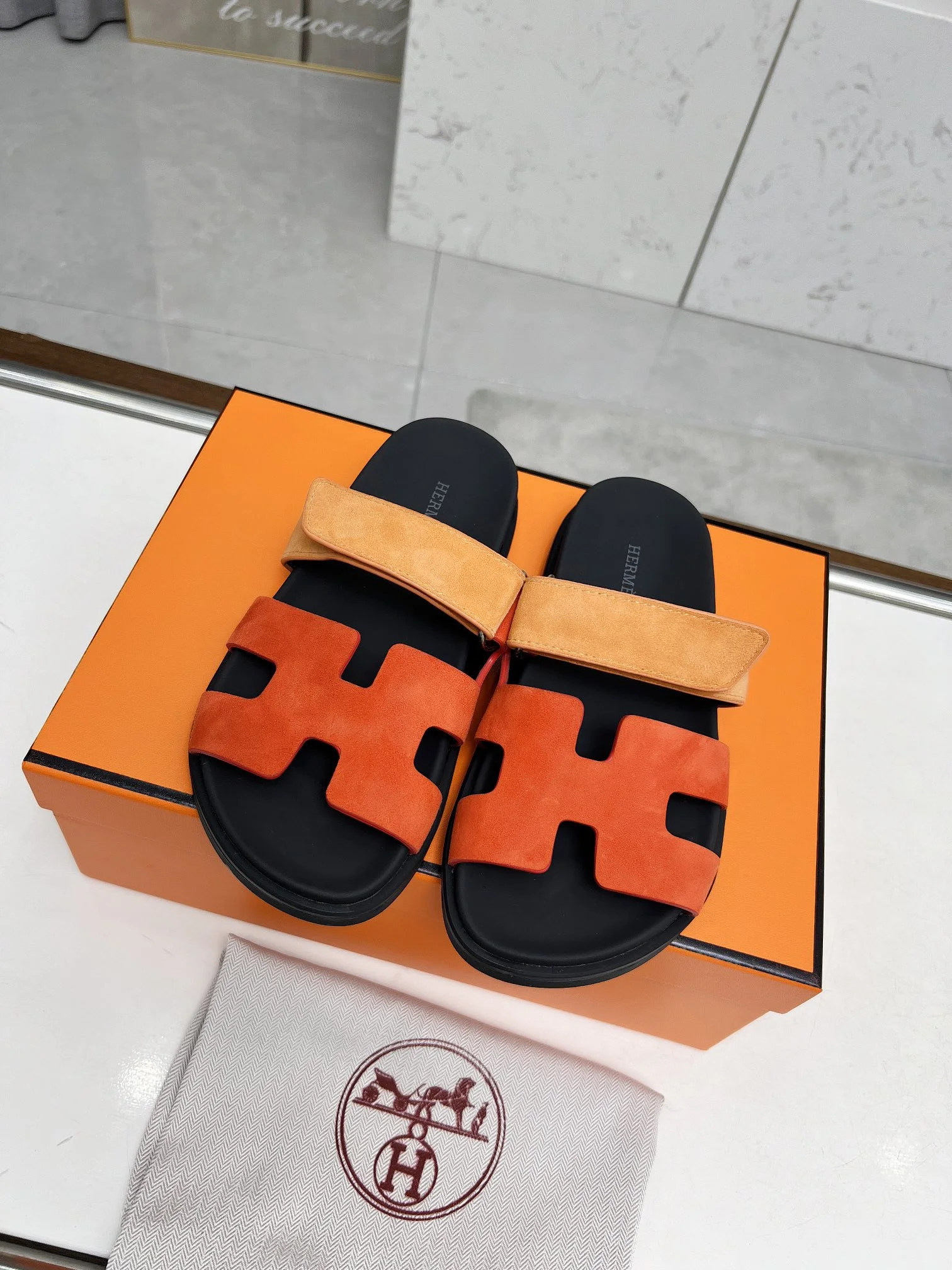 Hermès Slippers — c43732e1
