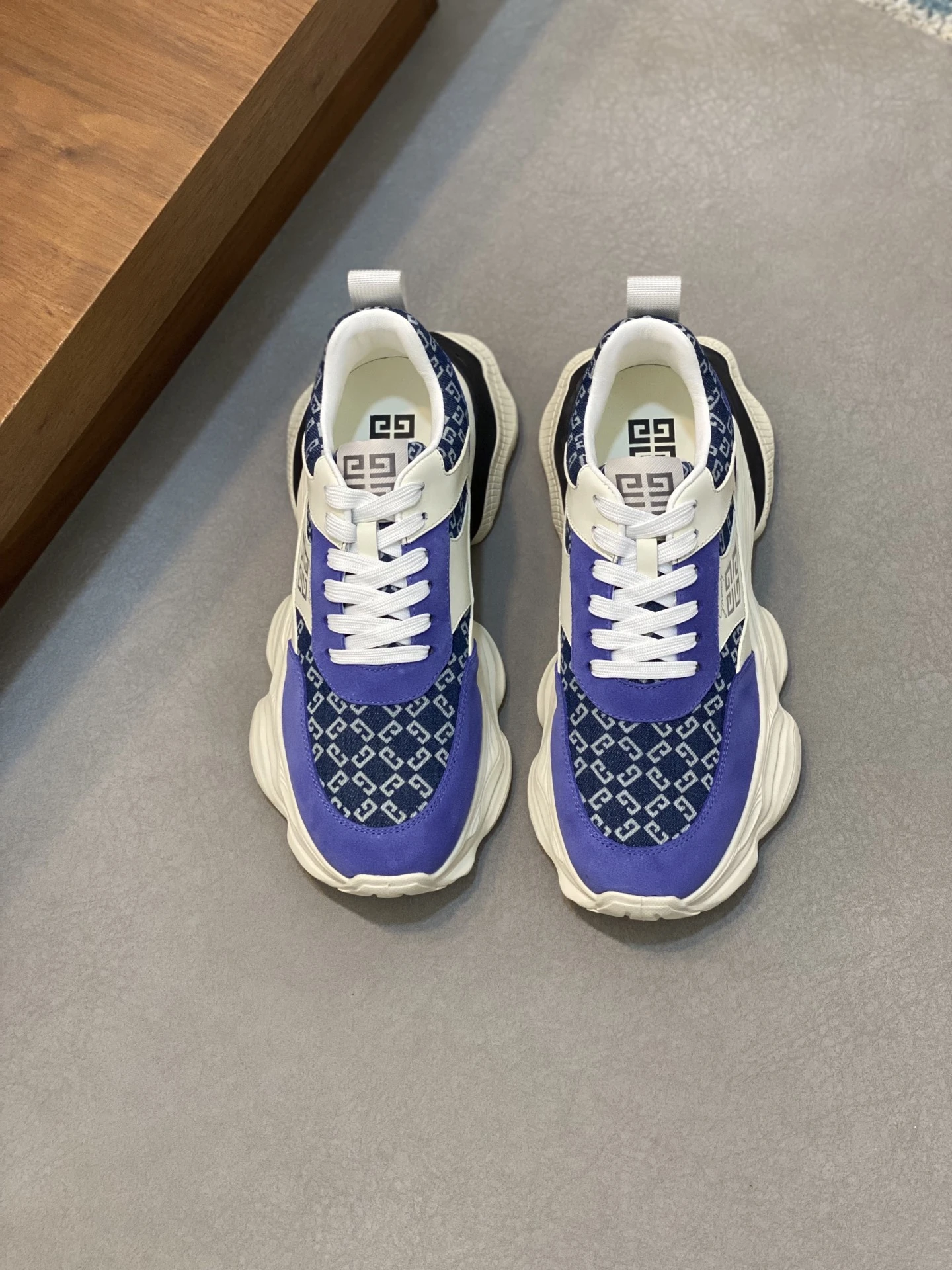 Givenchy Sneakers — ade3a331