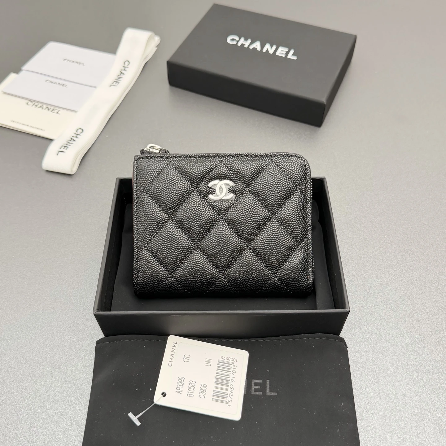 Wallets — b1689e66