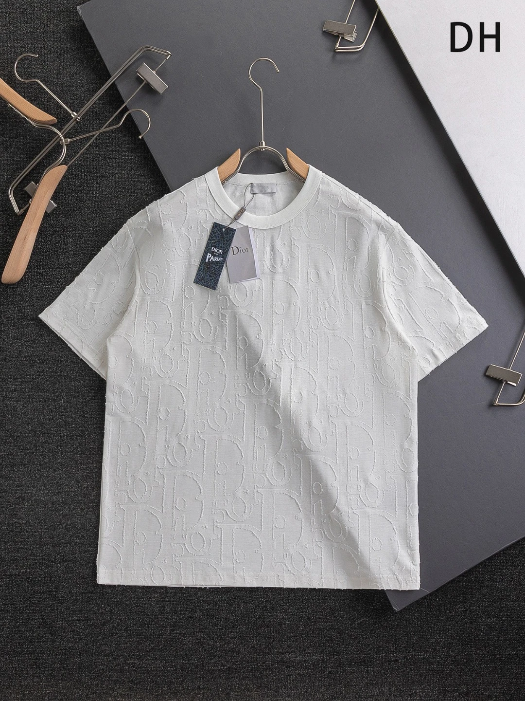 Dior T-Shirt — 5348a8a8