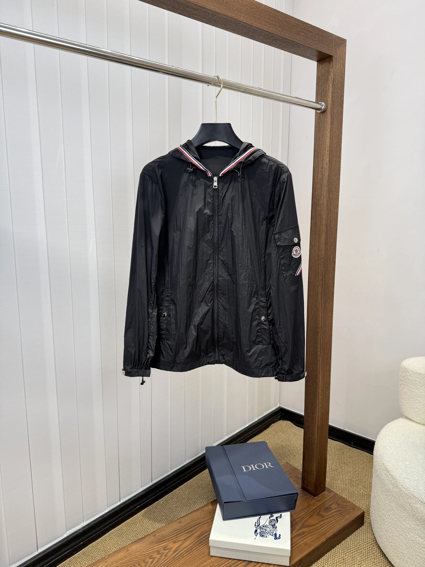 Moncler Jackets — 5fa12ccd