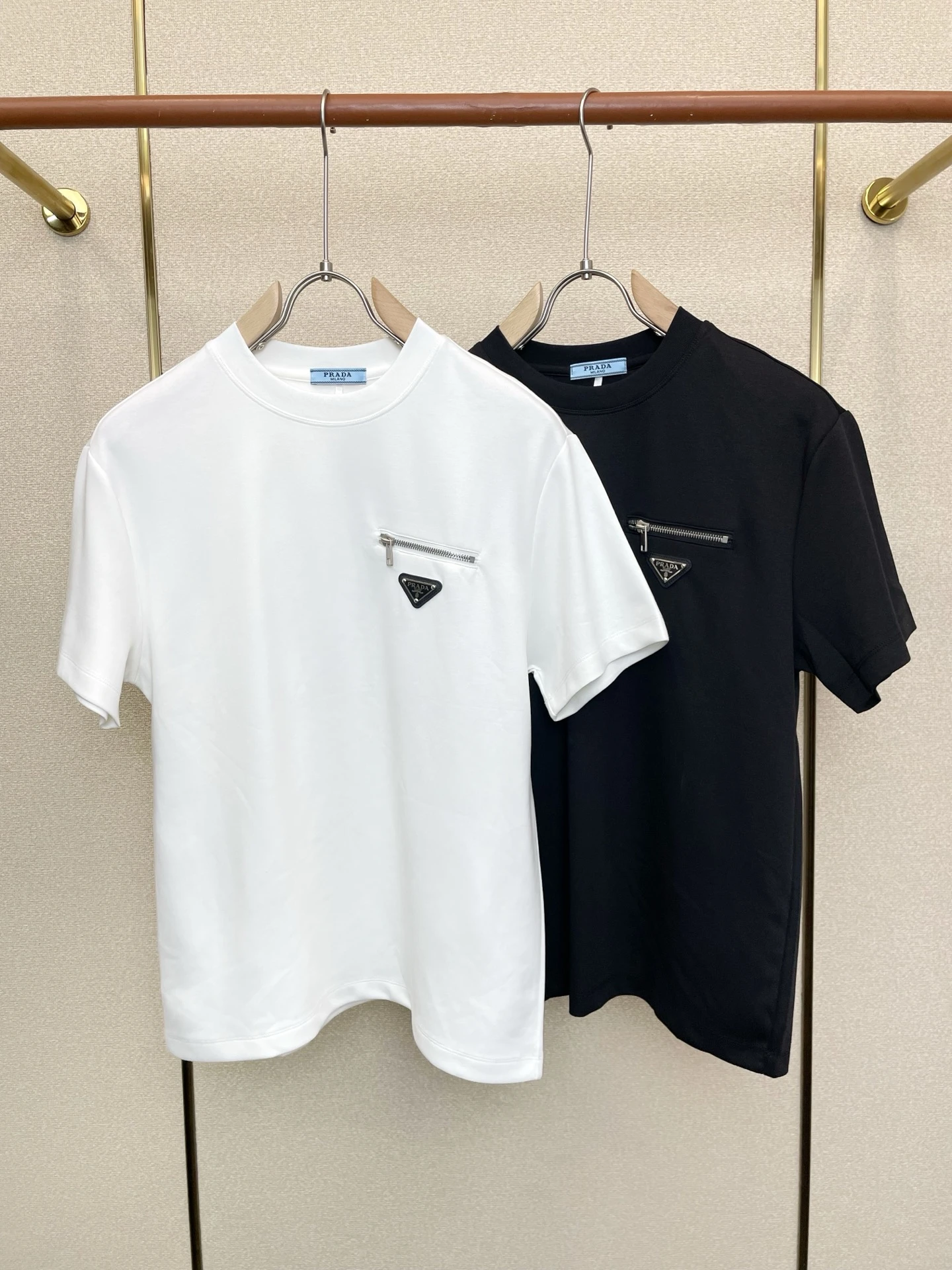 Prada T-Shirt — c3622b0e