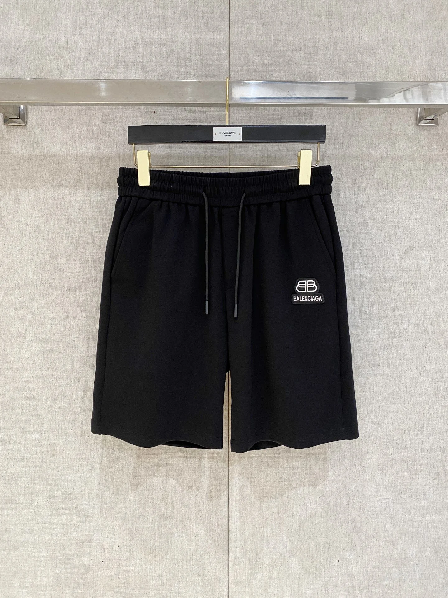 Balenciaga Shorts — b1852003