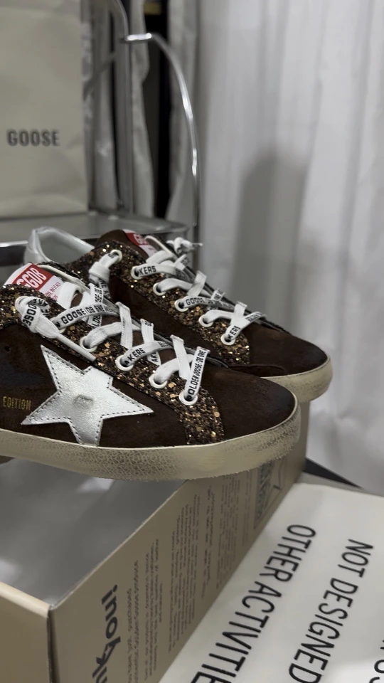 Golden Goose Sneakers — 485f4646