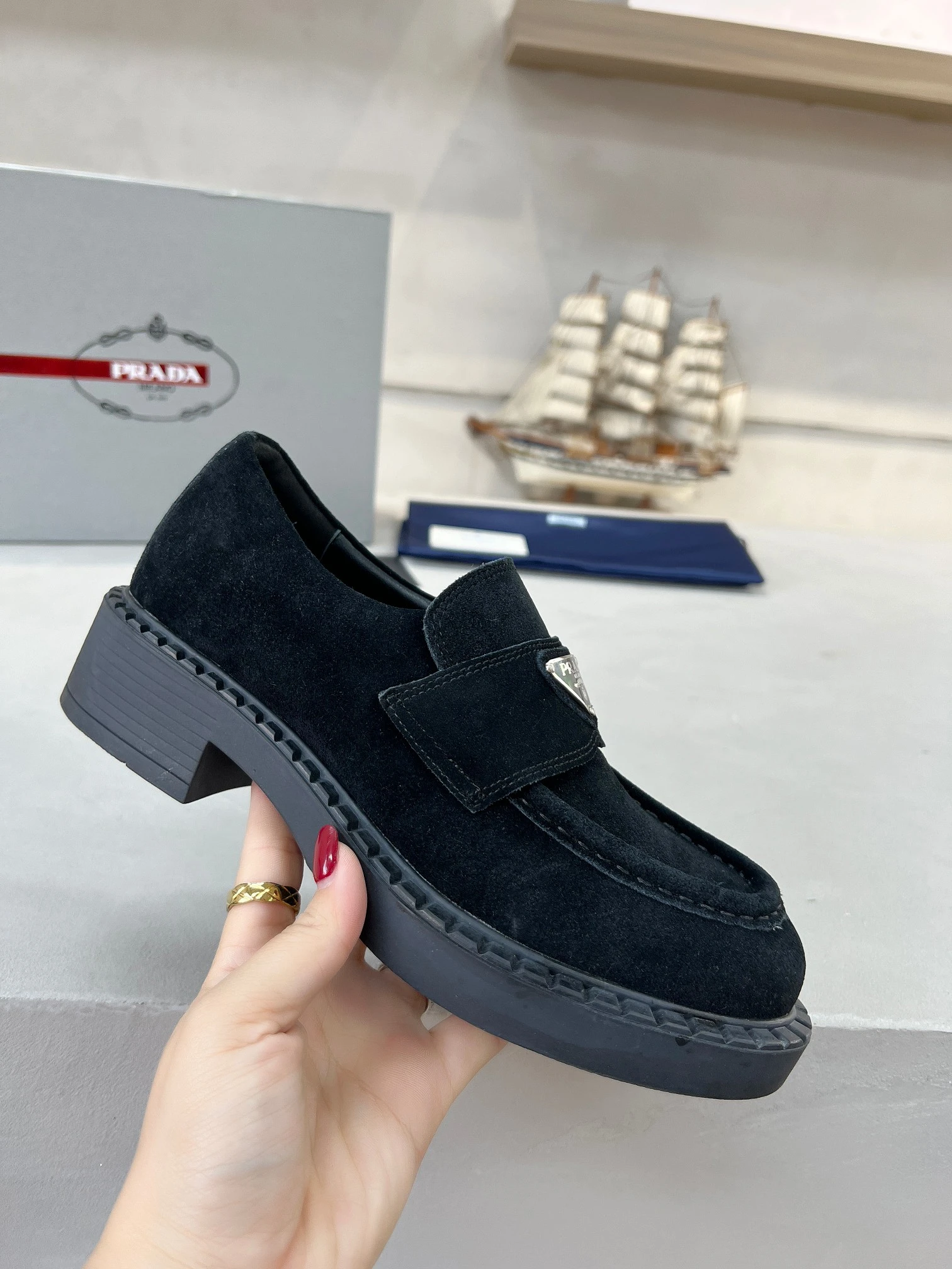 Prada Shoes — e2d8211a
