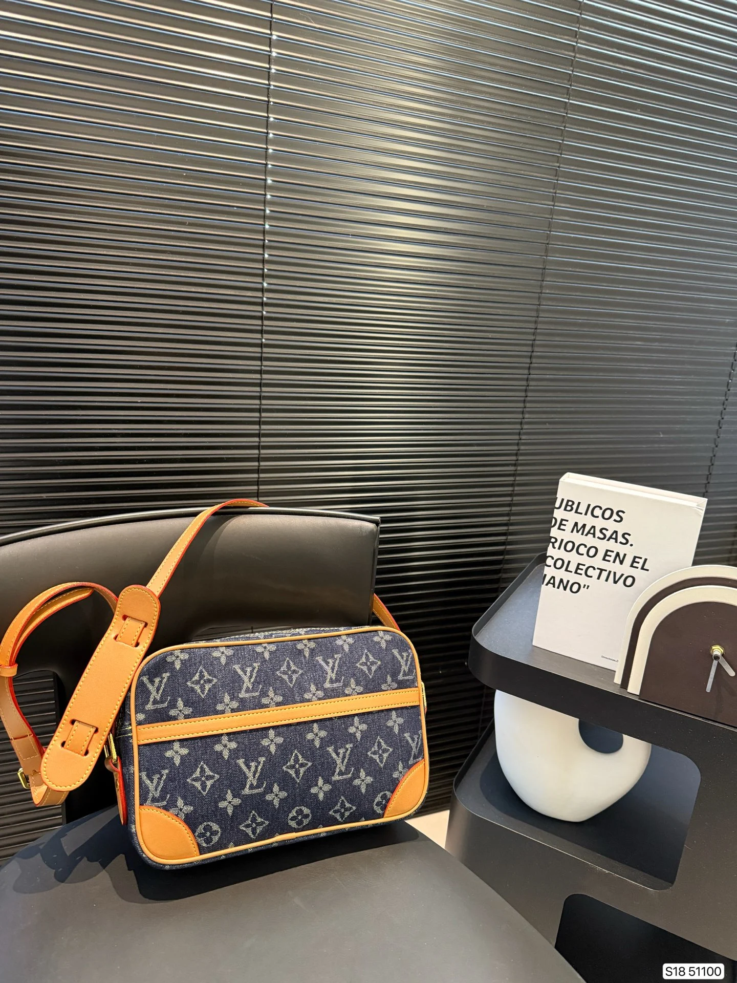 Louis Vuitton Bag — a0b300a9