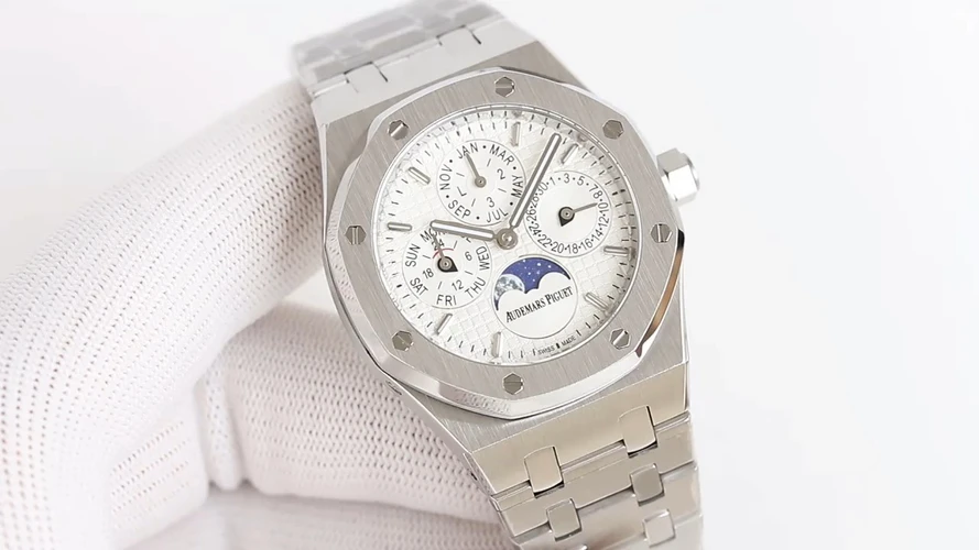 Audemars Piguet Watch — 10dcc53c