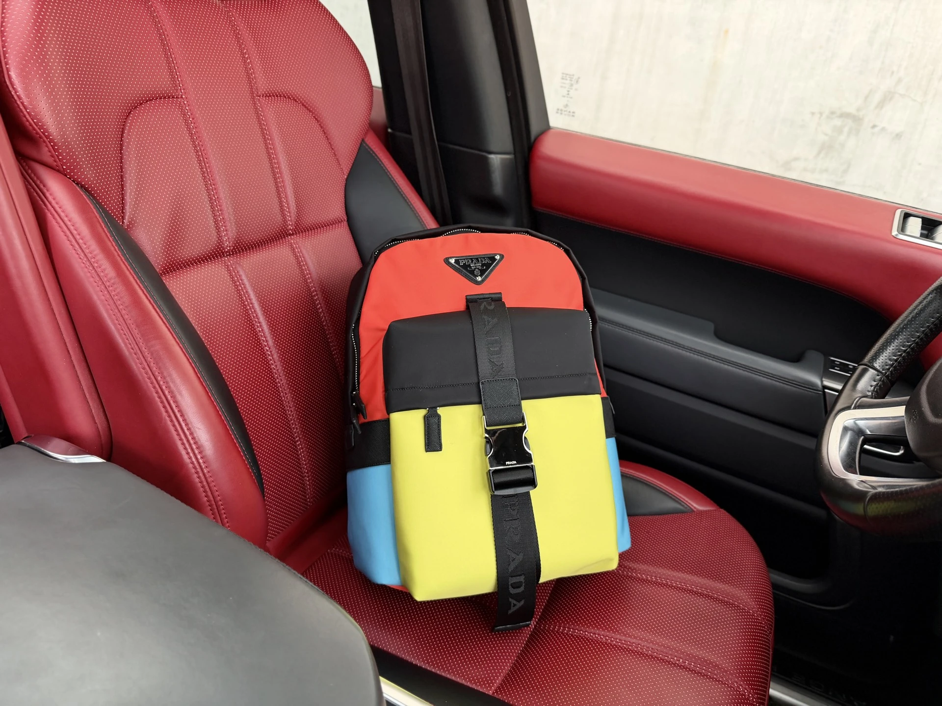 Prada Bag — 6803cd3d