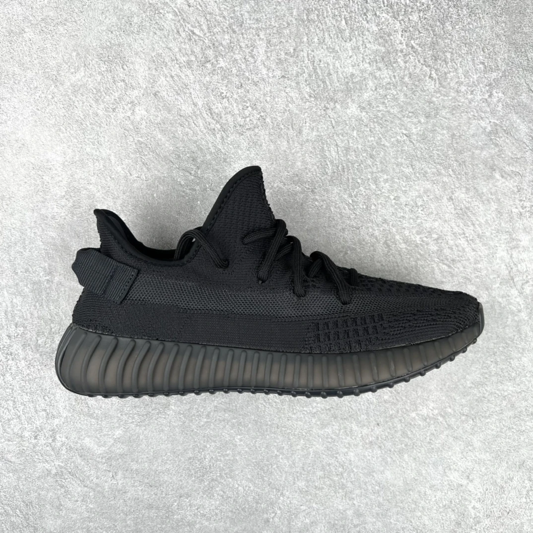 Adidas Shoes — de0d97d6