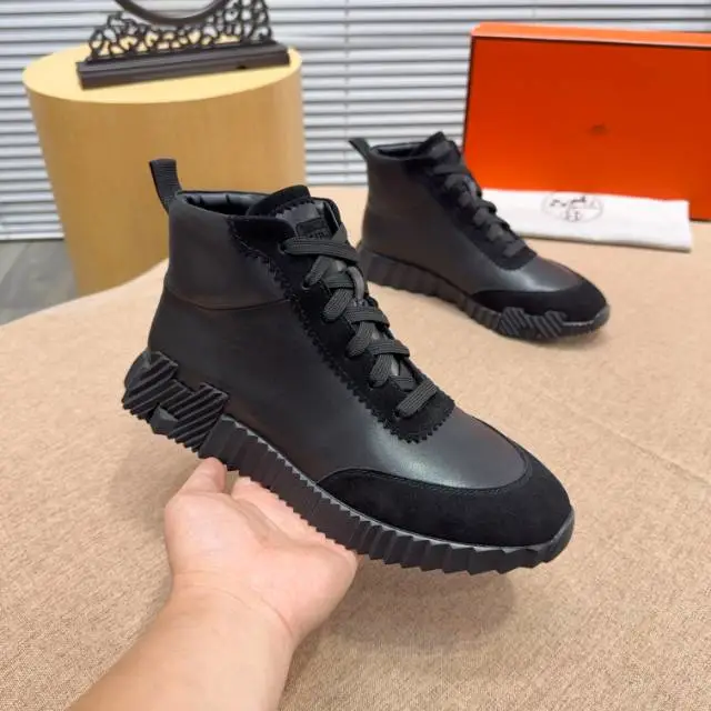 Hermès Sneakers — 3981b25b