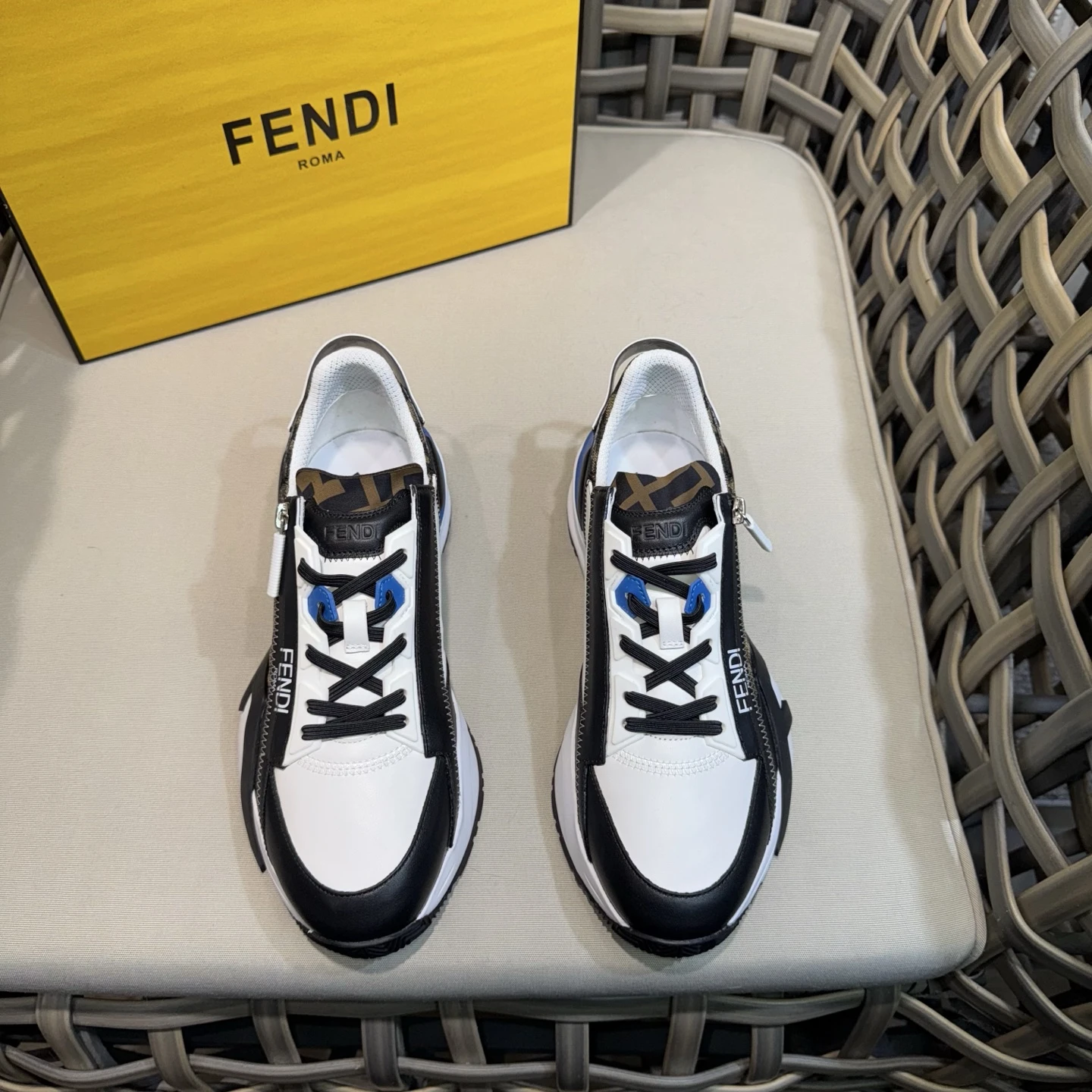Fendi Sneakers — 374388f6