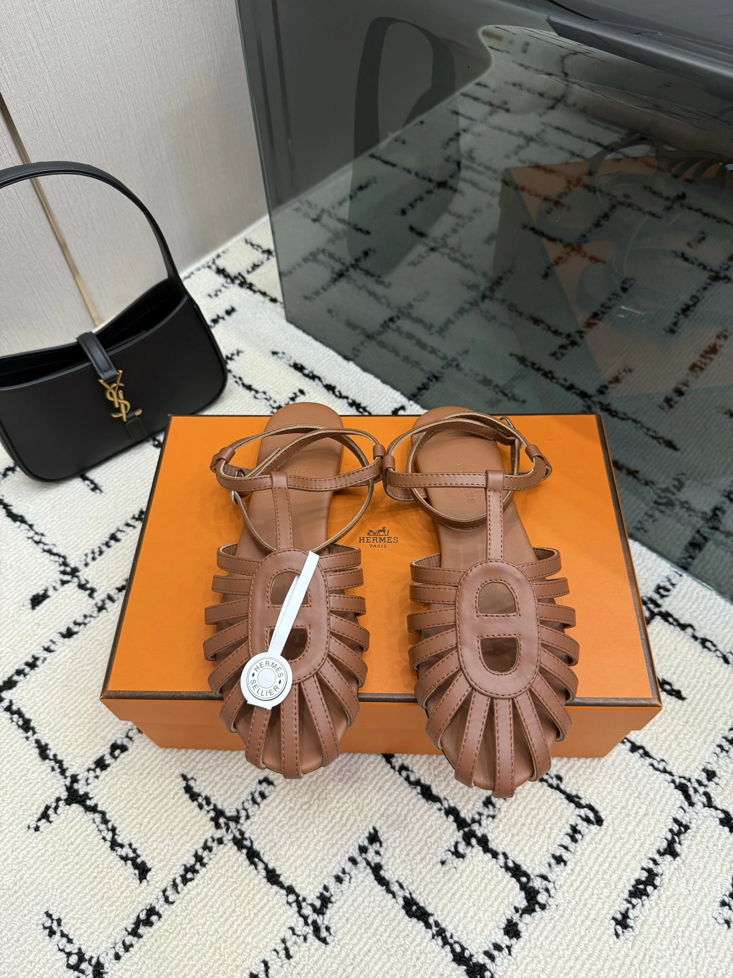 Hermès Sandals — cd1ac571