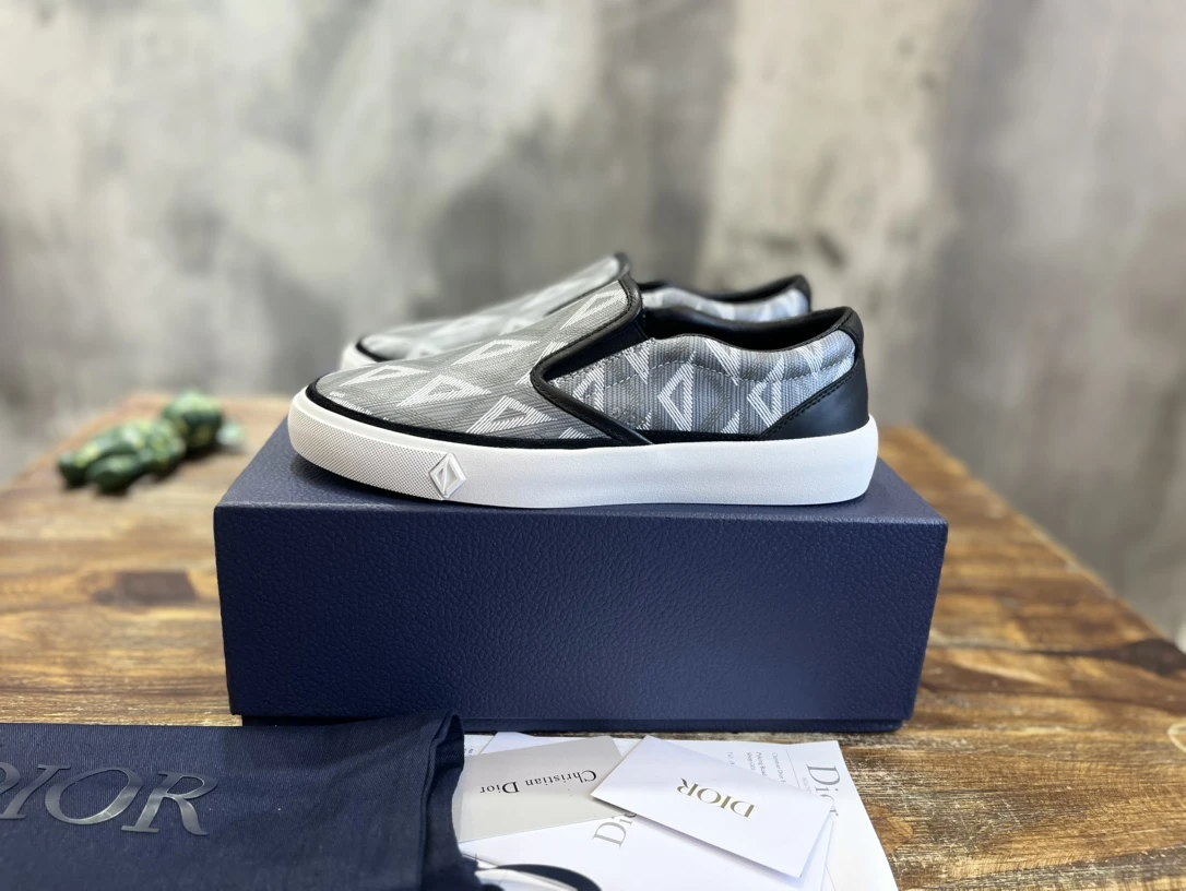 Dior Sneakers — 01e7a8f5
