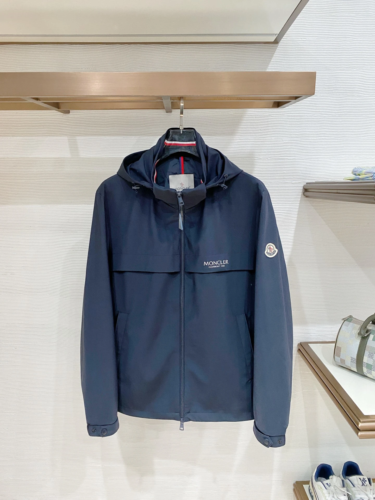 Moncler Jackets — 1b76bc3d
