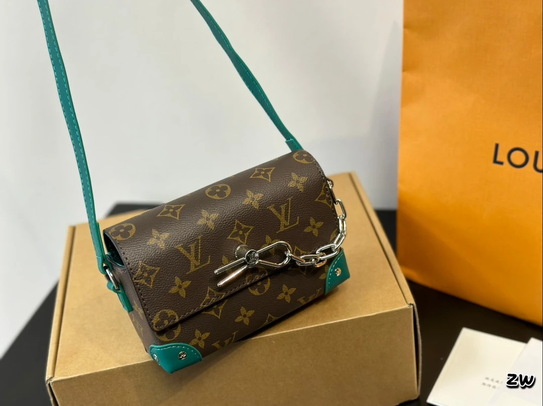 Louis Vuitton Bag — 4f235f03