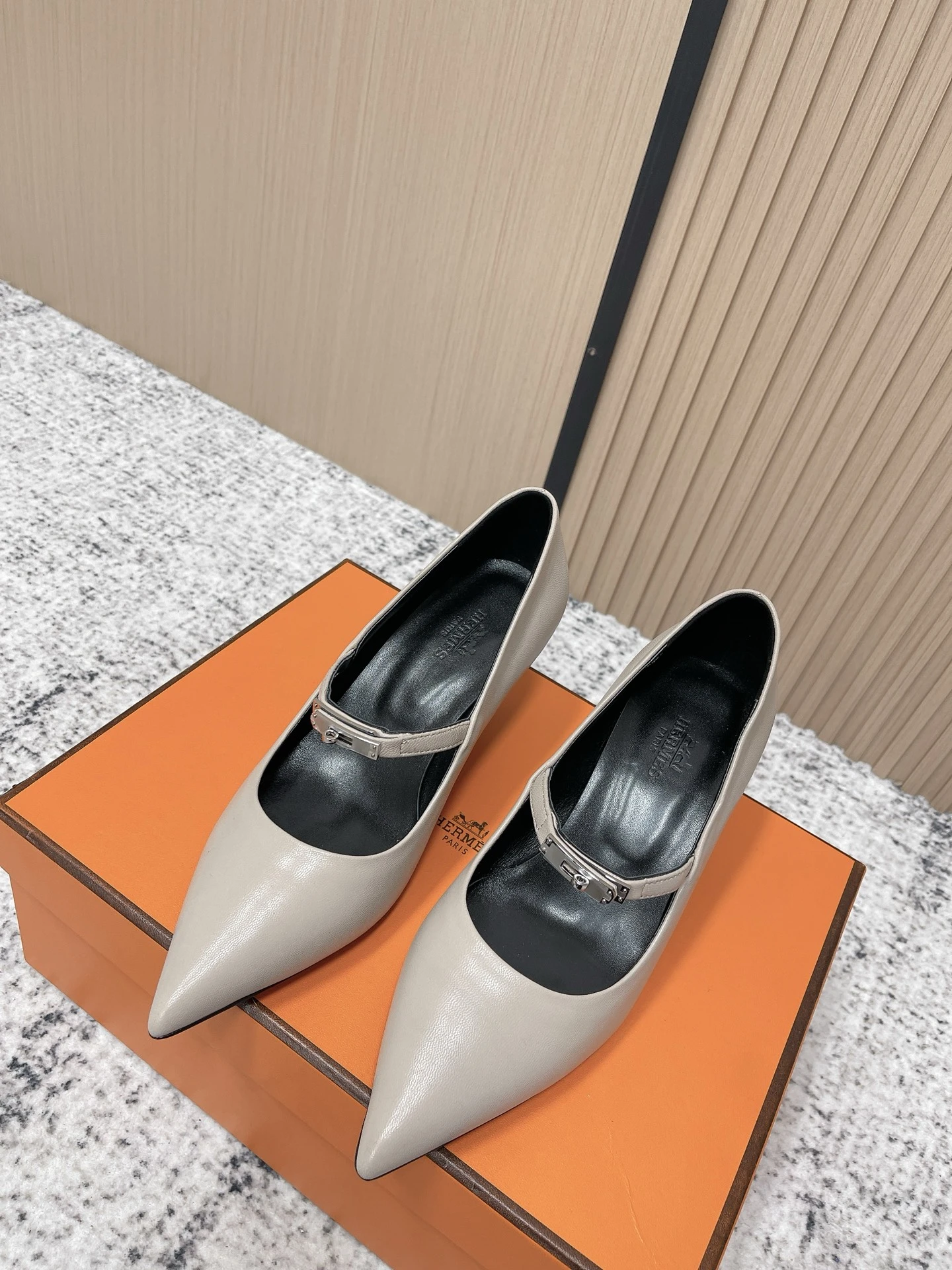 Hermès Shoes — 211de1b5