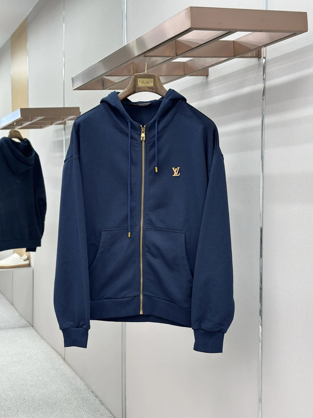 Louis Vuitton Hoodies — 7c9257fa