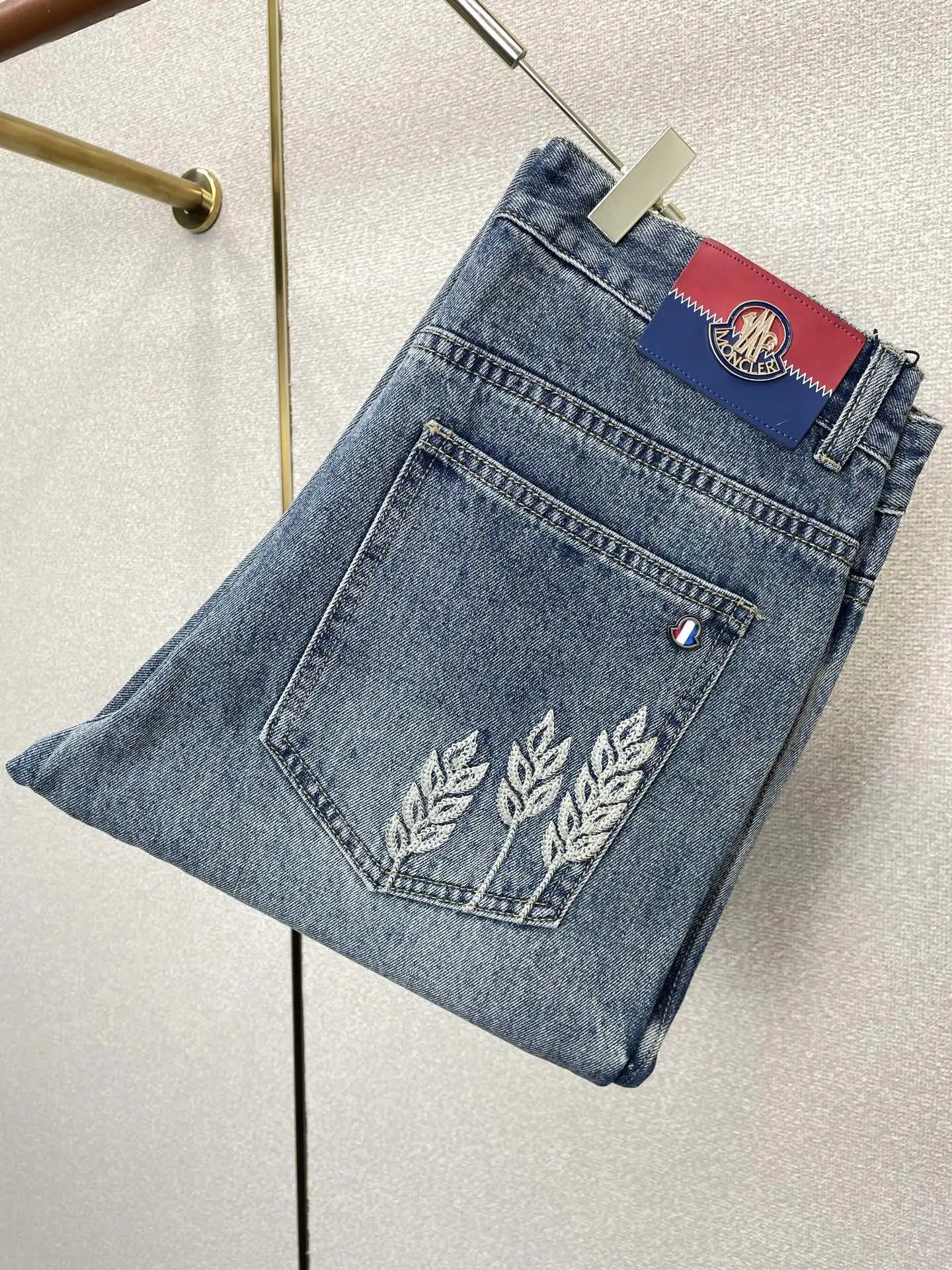 Moncler Jeans — 2cb3a893
