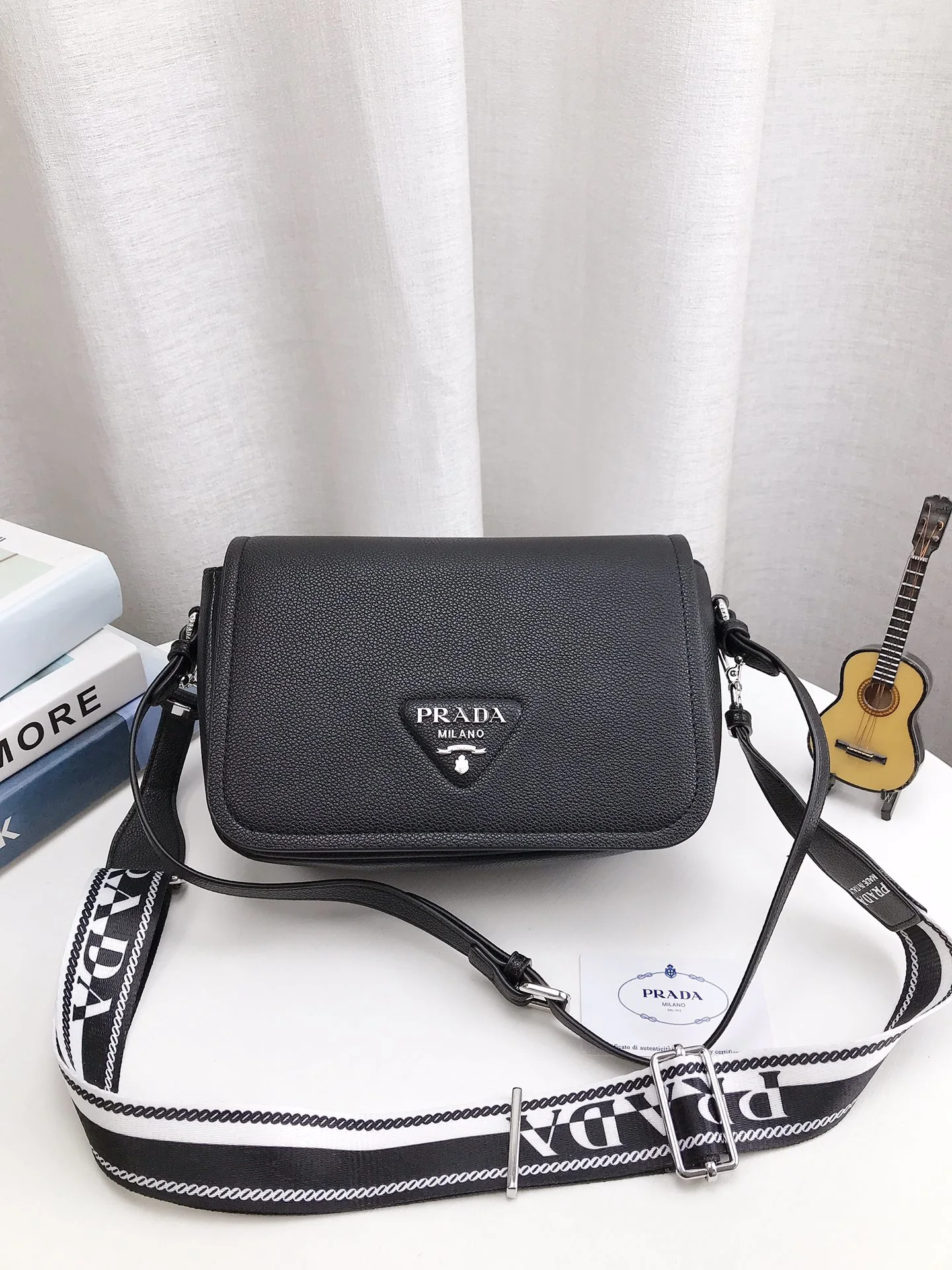 Prada Bag — 77cdfde8