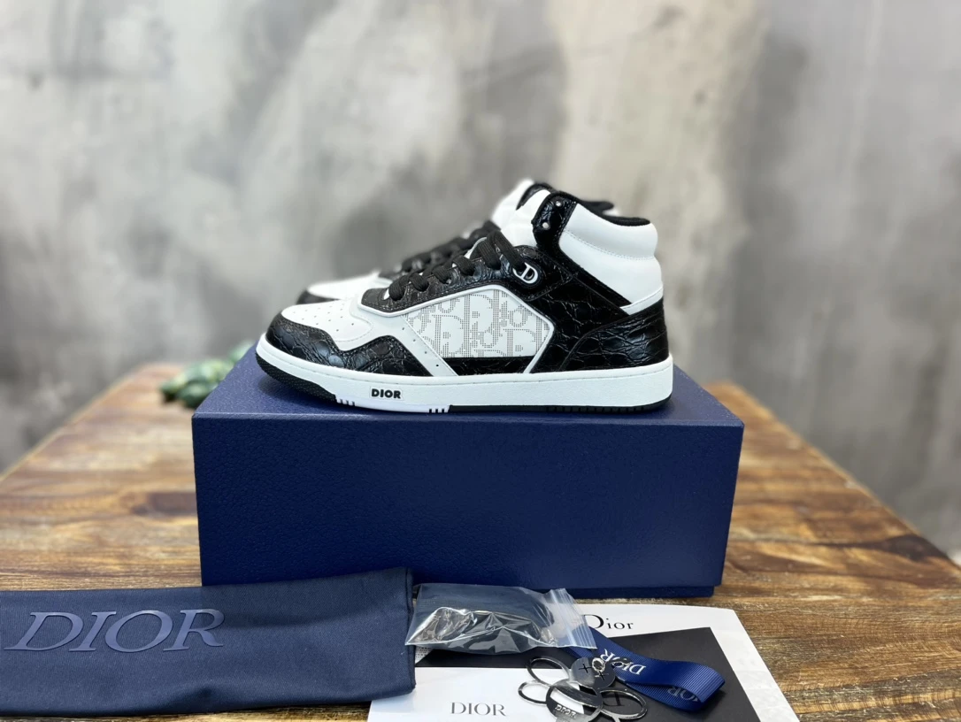 Dior Sneakers — 247f9f49