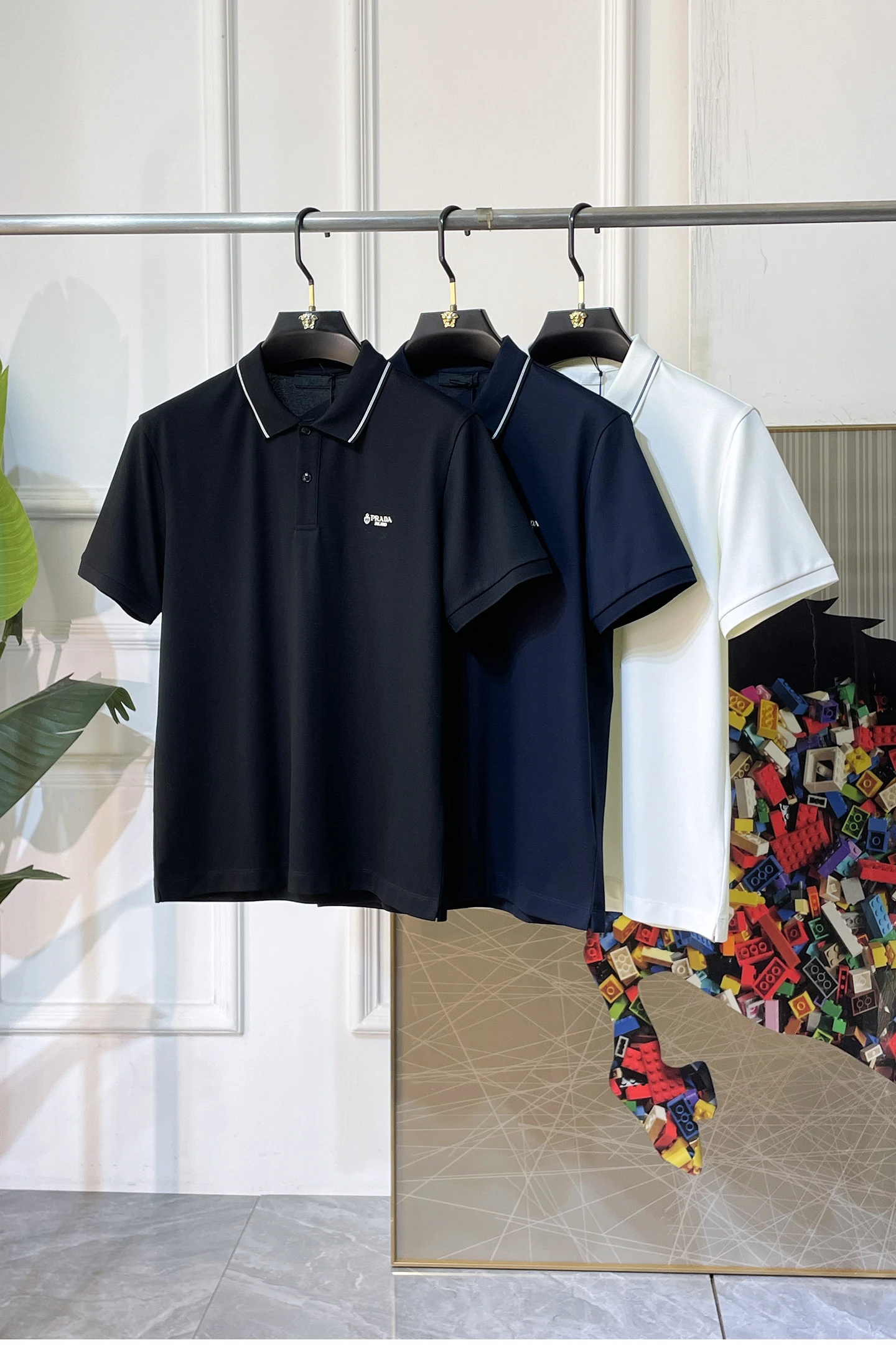 Prada T-Shirt — 94a4873a