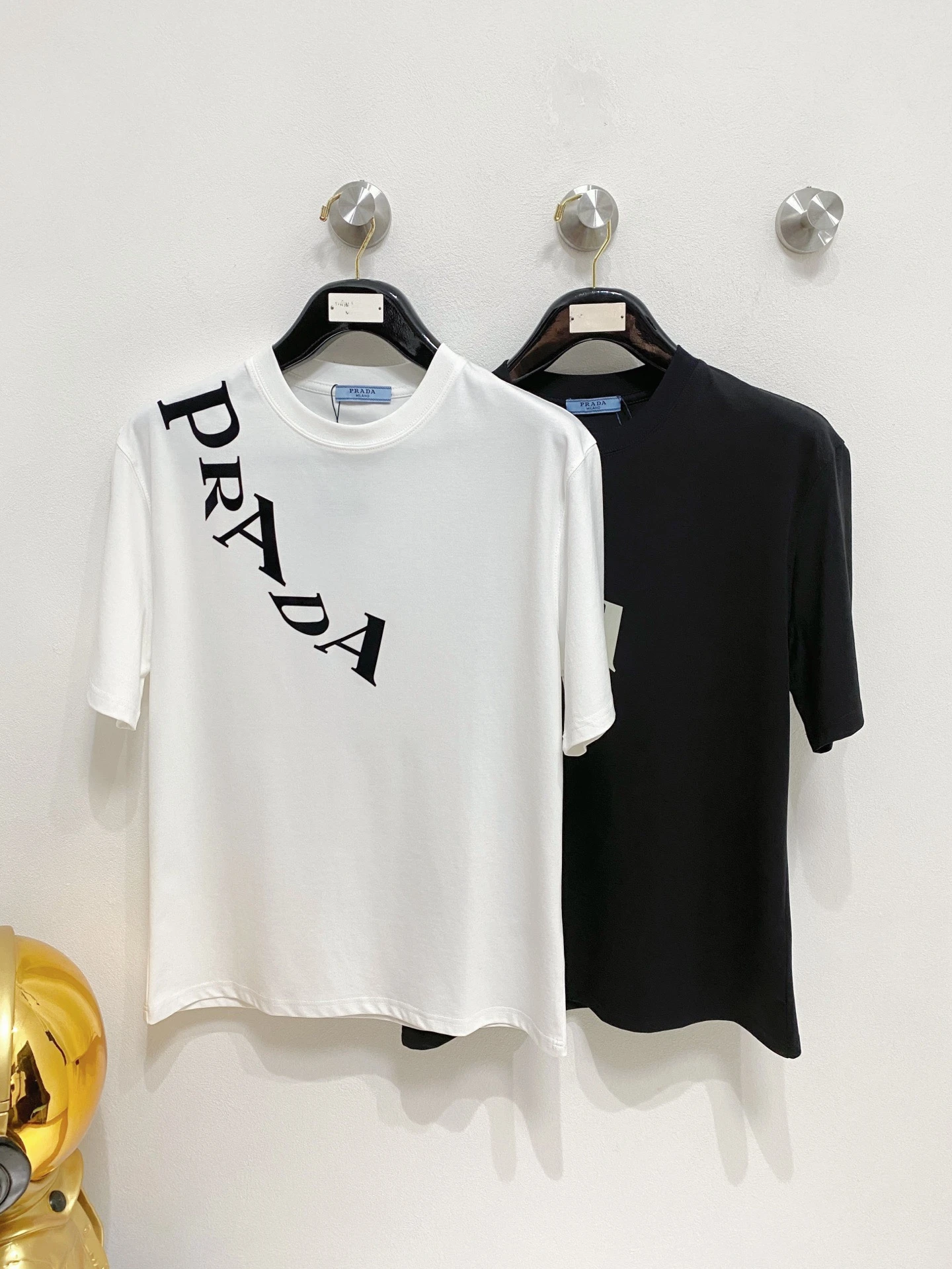 Prada T-Shirt — fc6c28c3