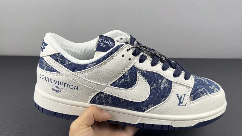 Nike Shoes — fdc61579