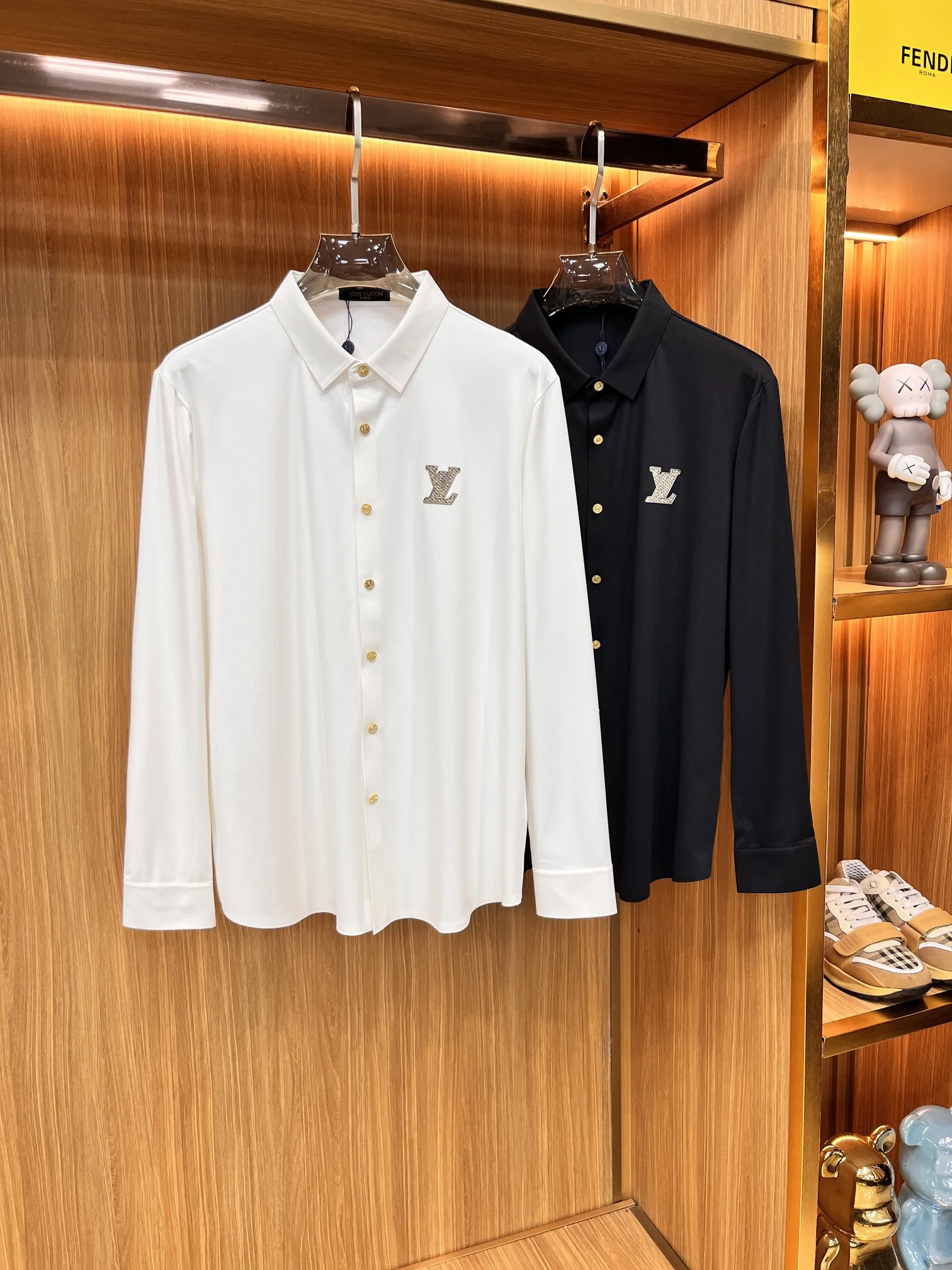 Louis Vuitton Shirts — 3a8b670a