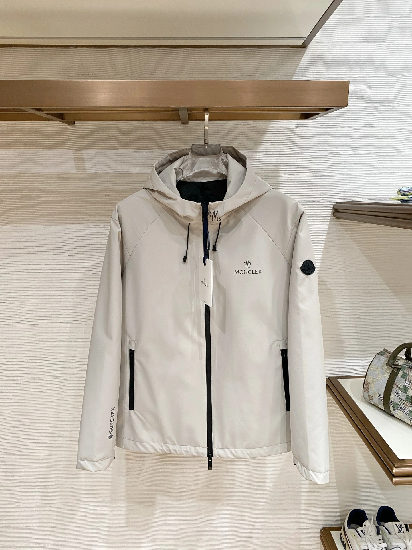 Moncler Jackets — 2680eac5