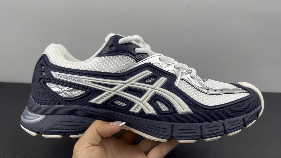 Asics Shoes — 35d3ddb8