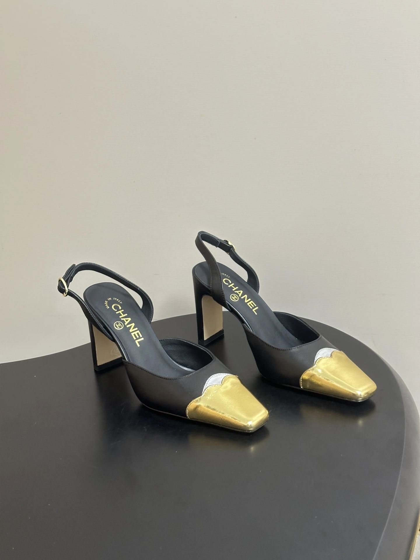 Chanel Sandals — 864e0802