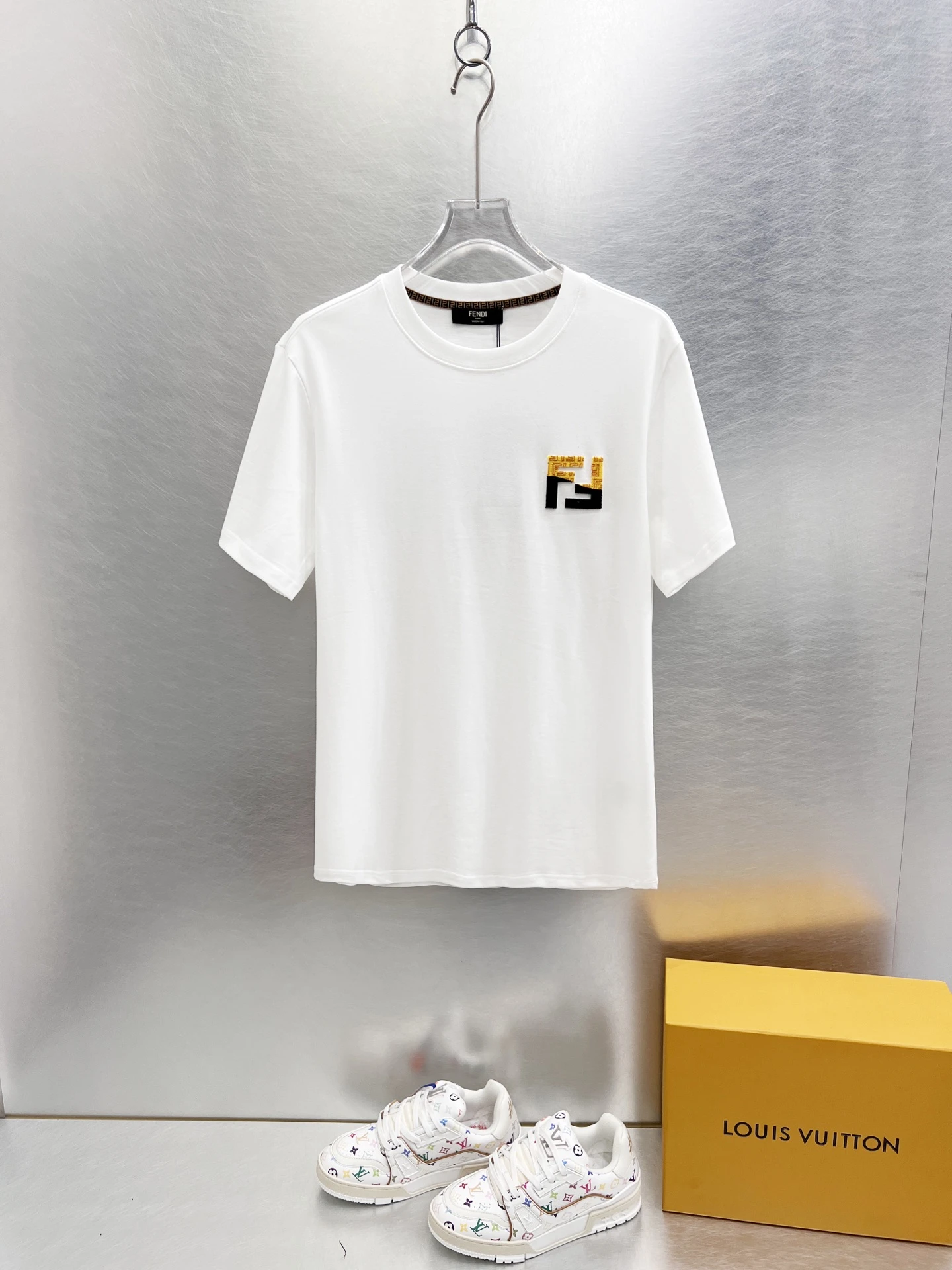 Fendi T-Shirt — 39ecc6ca